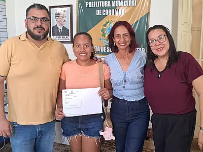 Jovem do Cravo vermelho é a 1ª a se inscrever no alistamento feminino em Corumbá