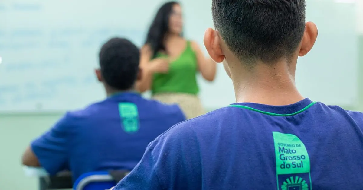 Mais 180 mil alunos da Rede Estadual retornam às salas nesta segunda (9)