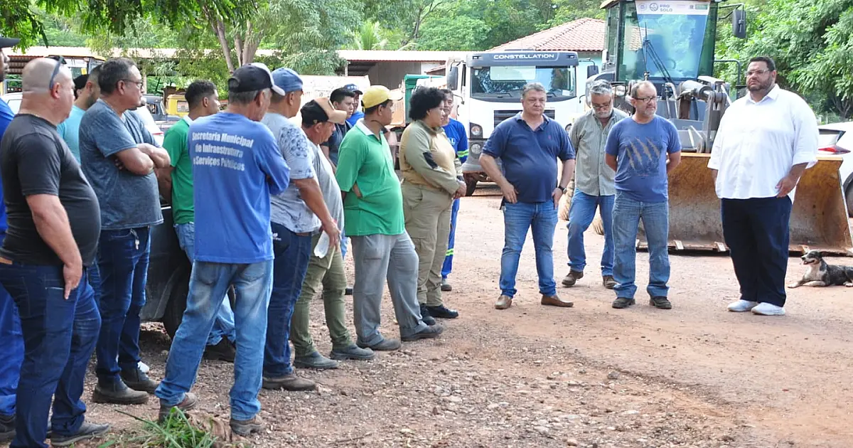 Prefeitura de Ladário inicia mutirão de limpeza pelo bairro Nova Aliança
