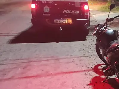 Foragido é preso com moto sem licenciamento e sem CNH
