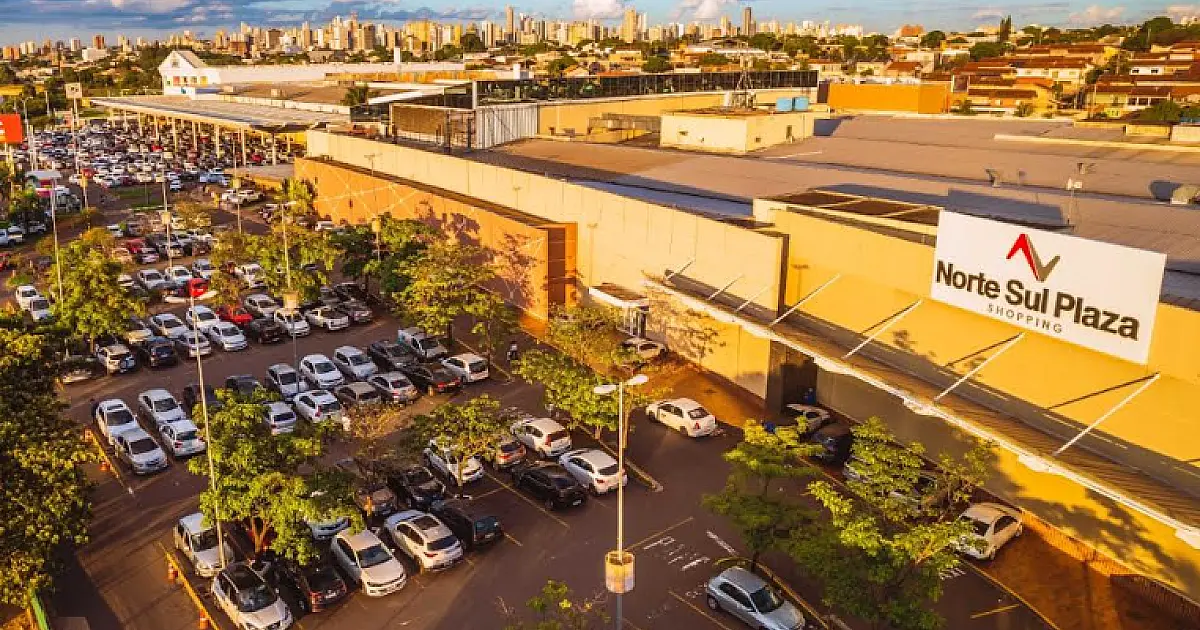 Procurando emprego? Shopping da Capital tem mais de 50 vagas abertas