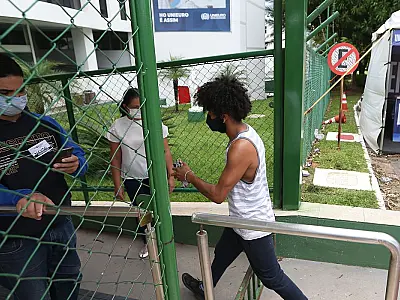 Começa neste domingo a reaplicação do Enem