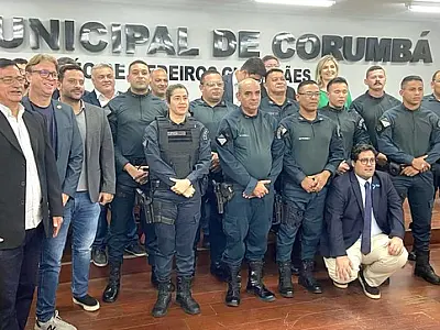 Policiais militares são homenageados por atos de bravura em confronto na fronteira