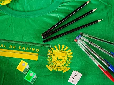 Kits escolares e uniformes da Rede Estadual somam investimento de mais de R$ 20 milhões