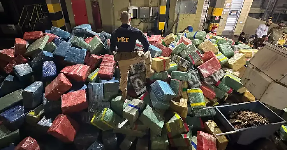 De MS para o Paraná: 19 toneladas de maconha são apreendidas em carreta