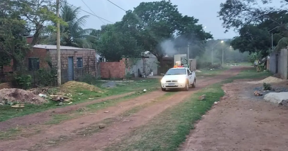 Fumacê começa a ser aplicado em bairros de Ladário