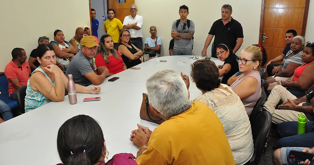 Ambulantes de Ladário pedem por definição de espaço e instalação de banheiros