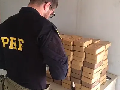 Caminhoneiro flagrado com  211 kg de cocaína diz que não sabia da droga