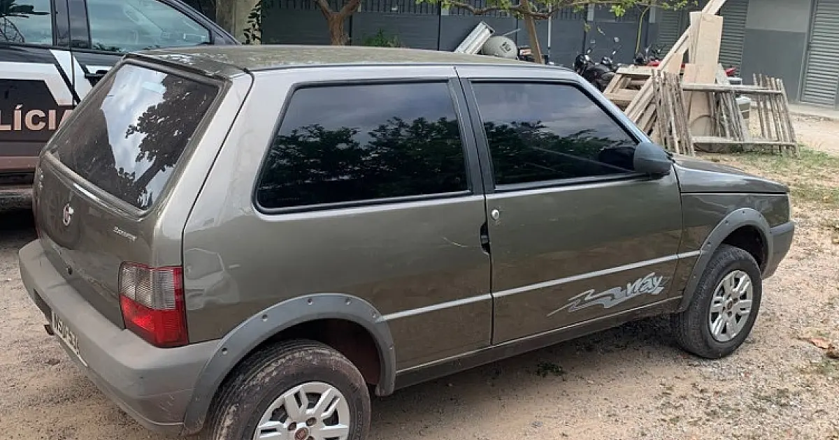 Mulher sequestra e espanca amante do marido