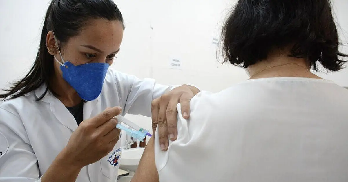 Em MS, 1,3 milhão de pessoas não receberam o primeiro reforço contra a Covid-19