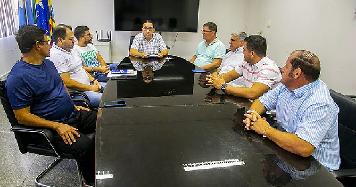 Reunião define adequações em projeto de linha de crédito para infraestrutura