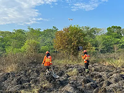 Aeronave garante menor tempo de resposta para combater incêndio no Paiaguás