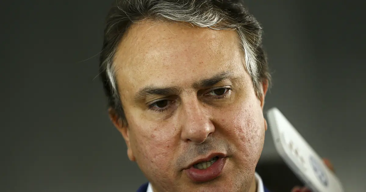 MEC descarta cancelamento do Enem após vazamento de provas