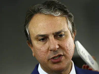 MEC descarta cancelamento do Enem após vazamento de provas