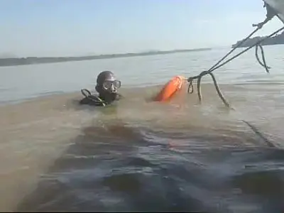 Homem desaparece no rio após virar o barco