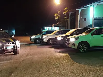 PRF recupera cinco veículos que seriam atravessados para Bolívia