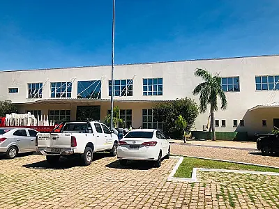 Deteriorado pelo tempo Centro de Convenções do Pantanal pode ser interditado