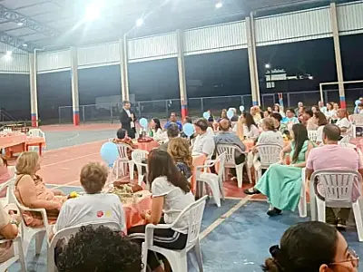 Padre João Neto ganha festa surpresa de aniversário no Santuário de Nossa Senhora Auxiliadora
