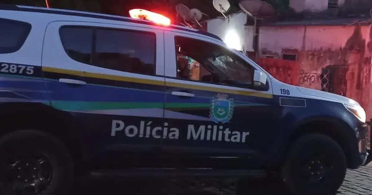 Mulher é presa acusada de espancar a filha de 12 anos