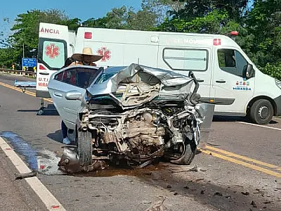 Corumbaense morre em colisão frontal na BR 262