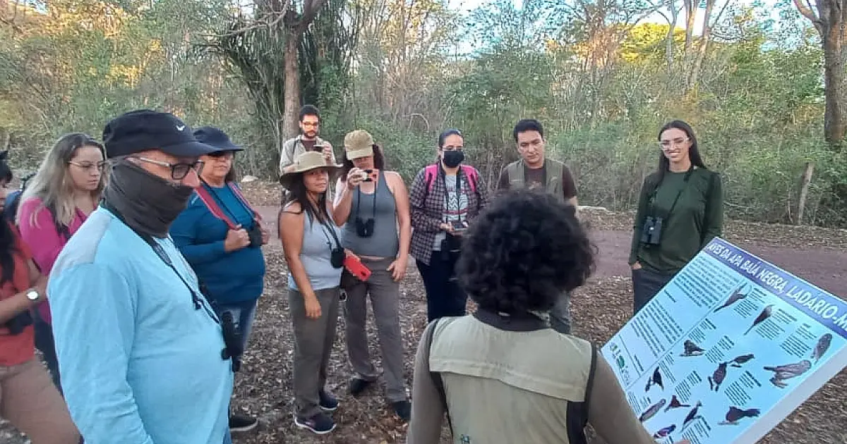 APA Baía Negra recebe Placas Ilustrativas de aves silvestres
