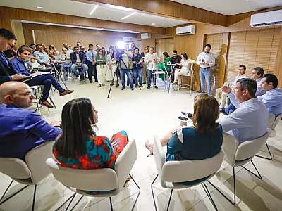 Governo antecipa verba e pressiona prefeitura para pôr fim à greve