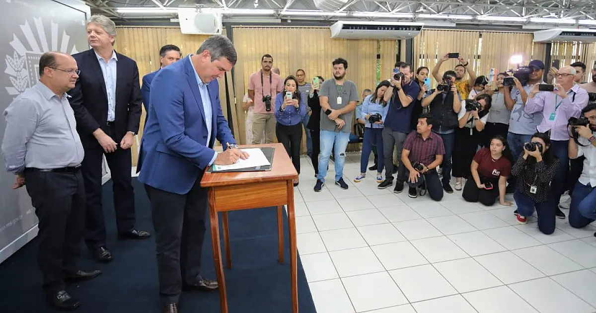 "Voucher Transportador" vai beneficiar mil motoristas com habilitação D em Corumbá e mais 5 cidades