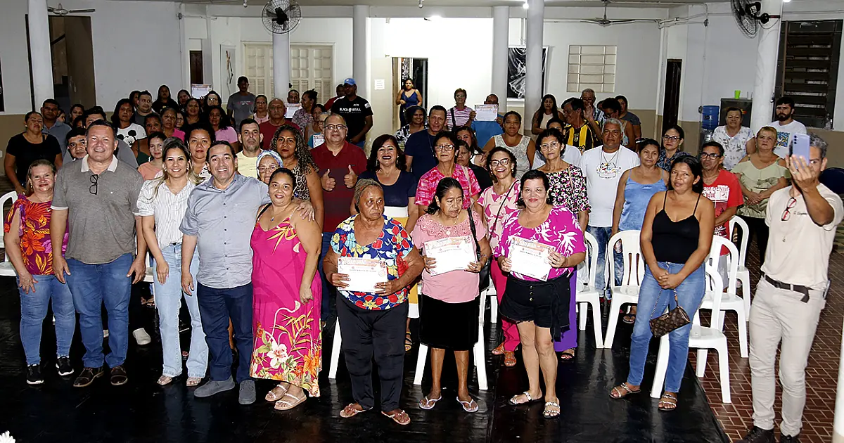 Prefeitura entrega certificação de agente cultural para 98 festeiros de São João