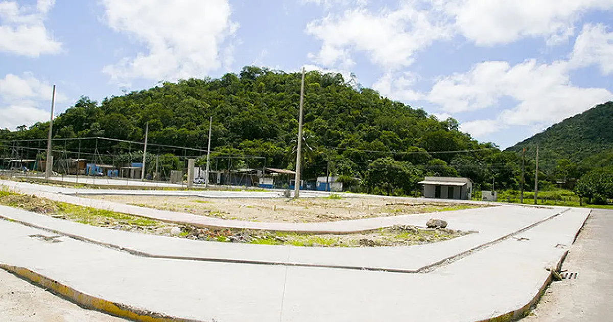 Sancionada Lei que denomina praça do Cravo Vermelho e Carlos Albaneze
