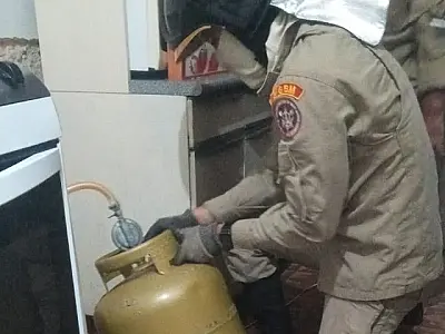 Bombeiros evitam explosão de gás de cozinha em casa do centro