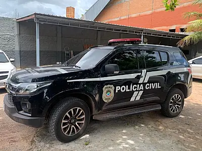 Civil fecha "boca de fumo" em Ladário e prende dois em flagrante