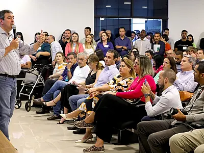 Governador diz que "contrato de gestão" deve atender a sociedade da melhor forma possível
