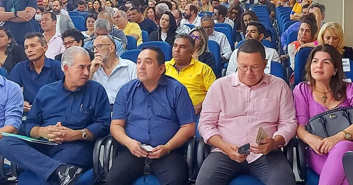 Prefeito anuncia pacote de obras com recursos próprios e do governo
