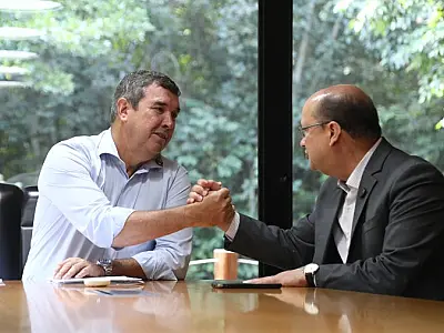 Barbosinha devolve 'bastão' para Riedel e já começam a planejar os desafios do Estado para 2025