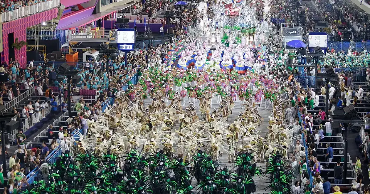 Escolas de samba do Rio de Janeiro se despedem da carnavalesca Rosa Magalhães