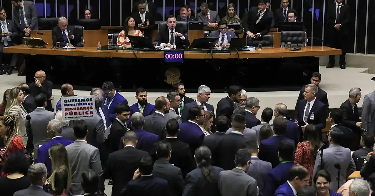 Presidente Lula sanciona LDO de 2024 com vetos e meta fiscal zero