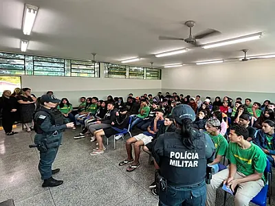 Operação da PM promove palestras em combate à violência infantil