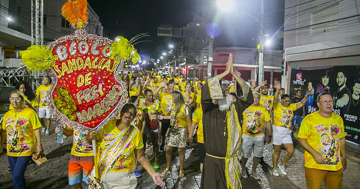 Abadás do Sandálias de Frei Mariano já estão à venda; bloco desfila dia 15