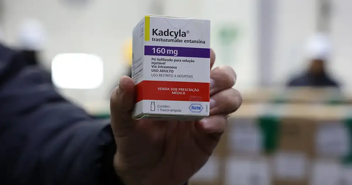 Brasil recebe lote de medicamento para tratar câncer de mama no SUS