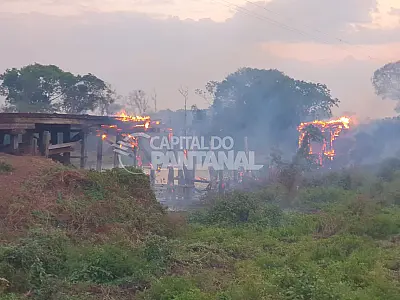 Polícia investiga incêndio na ponte do Saran na Estrada Parque