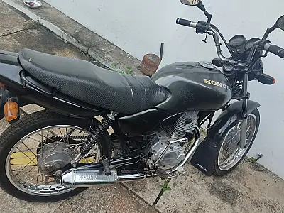 Moto roubada é localizada em terreno baldio do Popular Nova