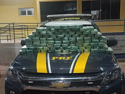 PRF prende 5 pessoas e apreende 92 kg de cocaína