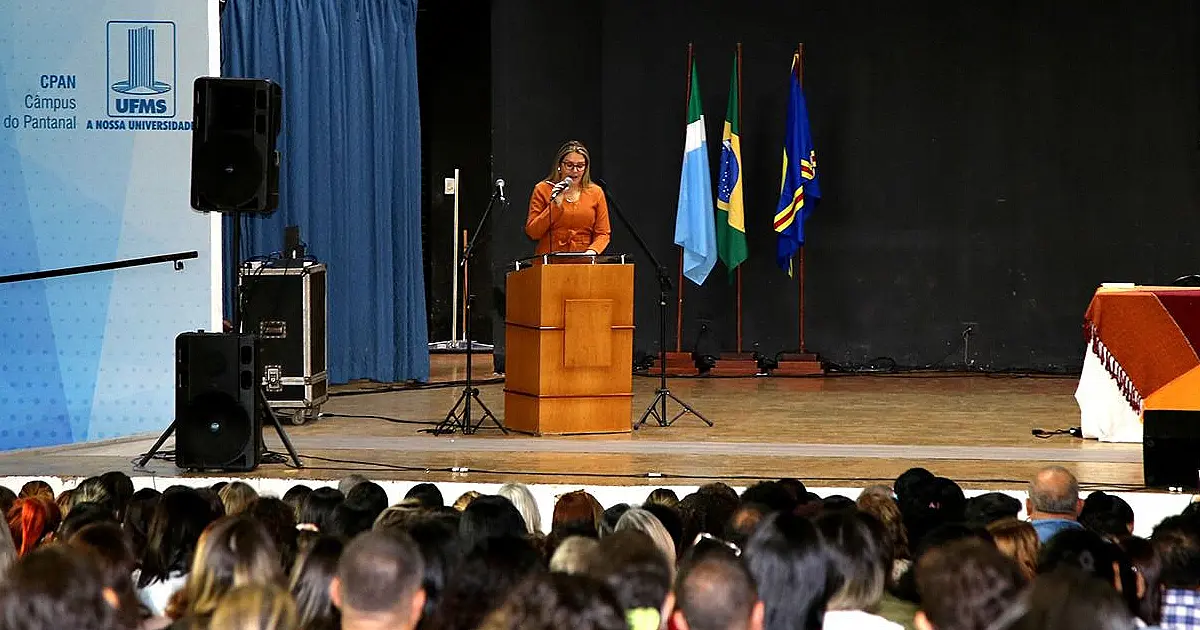 REME abre segundo semestre com congresso para professores e administrativos