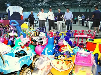 Servidores de MS formam corrente do bem para triagem de brinquedos da "Caixa Encantada"
