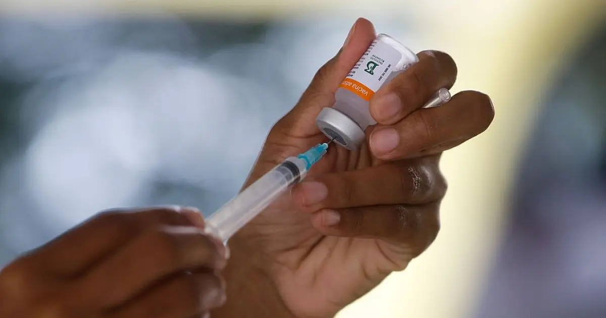 Anvisa avalia novo pedido de uso da vacina CoronaVac em crianças