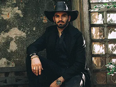 Após sucesso de single, Loubet lança primeira parte do DVD em comemoração aos 10 anos de carreira