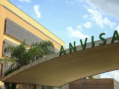 Anvisa aprova uso emergencial de medicamento para Covid-19