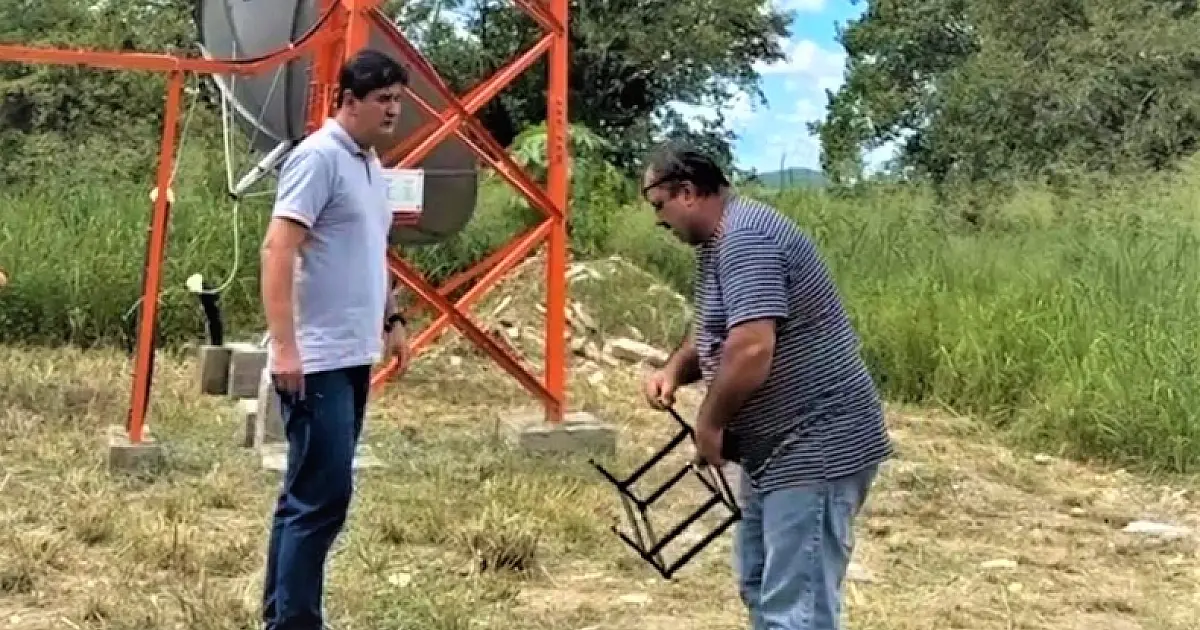 Ladário inicia montagem da torre de TV Digital