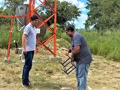 Ladário inicia montagem da torre de TV Digital