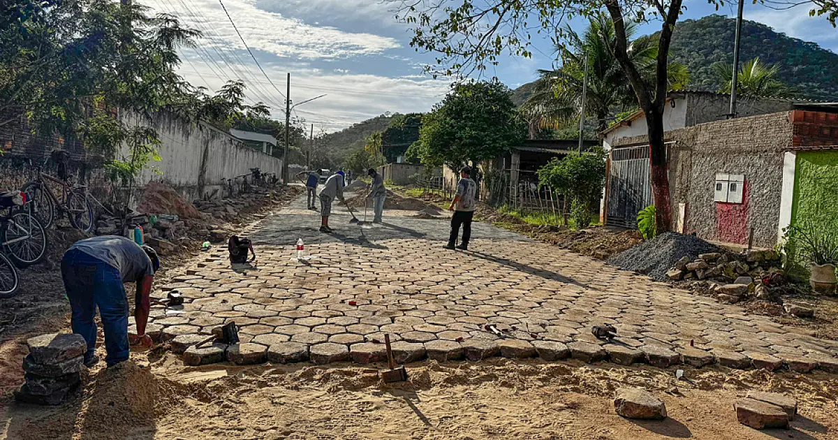 Implantação de lajotamento avança em alamedas de Corumbá